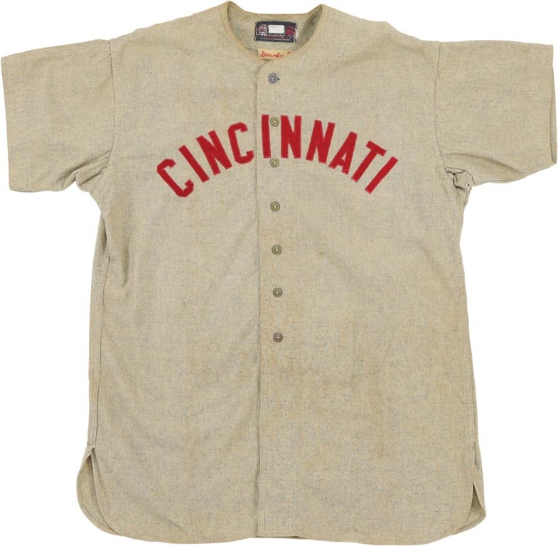 Pete Rose & Cincinnati Reds - 1946 Cincinnati Reds Hank Gowdy Jersey and Health Patch