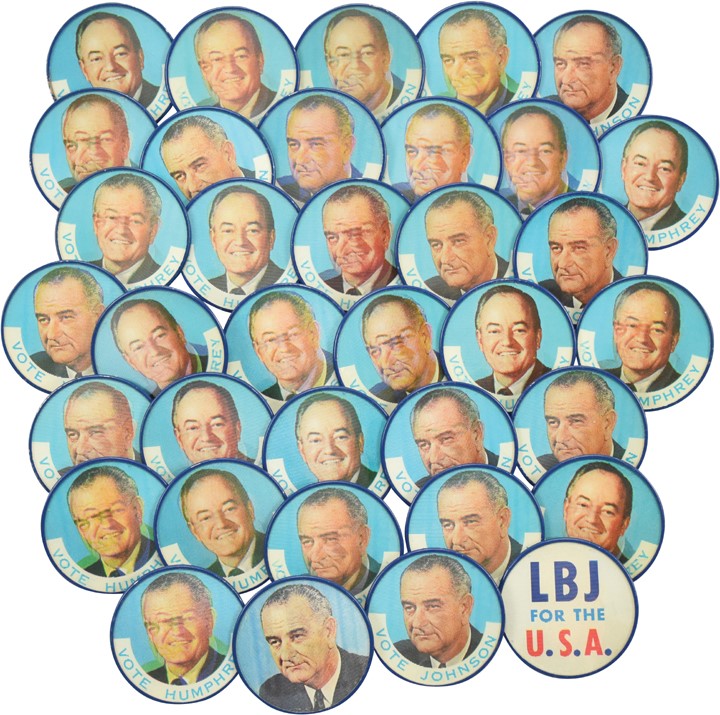 Hoard of 1964 Johnson and Humphrey Campaign Flasher Buttons (4,500)