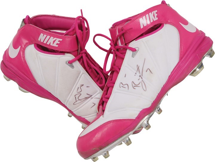 Football - 2009 Ben Roethlisberger Signed Game Worn Breast Cancer Awareness Cleats - 333yds & 2TDs (NFL PSA & Photo-Matched)