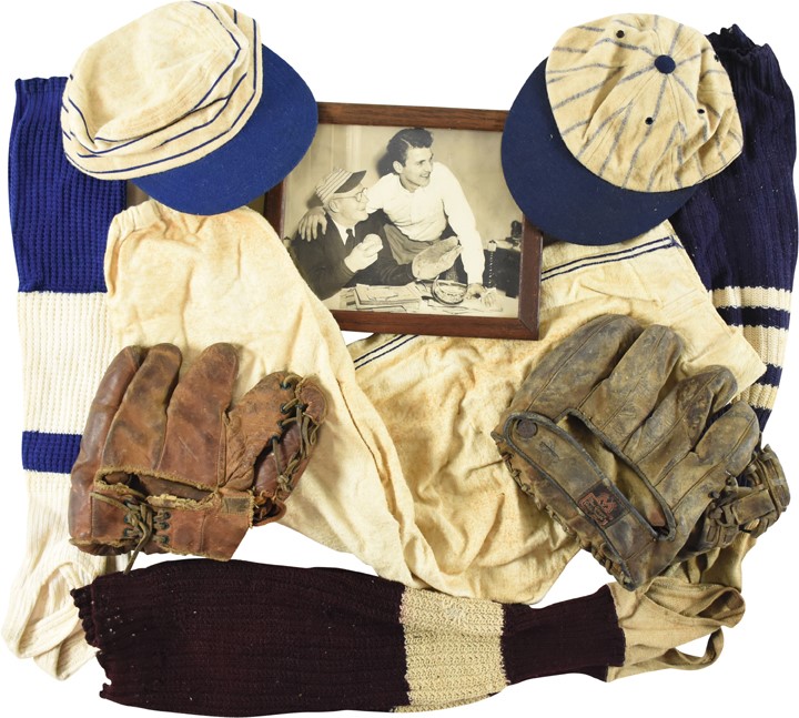 Rube Oldring Baseball Equipment Collection (8)