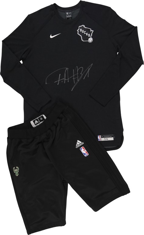 Basketball - Giannis Antetokounmpo Signed Game Worn Warm Up Suit