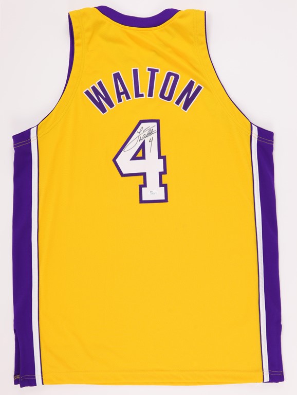 2005-06 Luke Walton Signed Game Worn Lakers Jersey (MEARS & JSA)