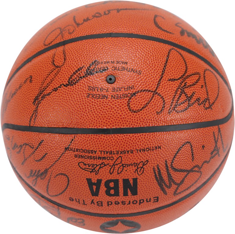 - 1989-90 Boston Celtics Team-Signed Basketball w/Reggie Lewis Rookie (JSA)