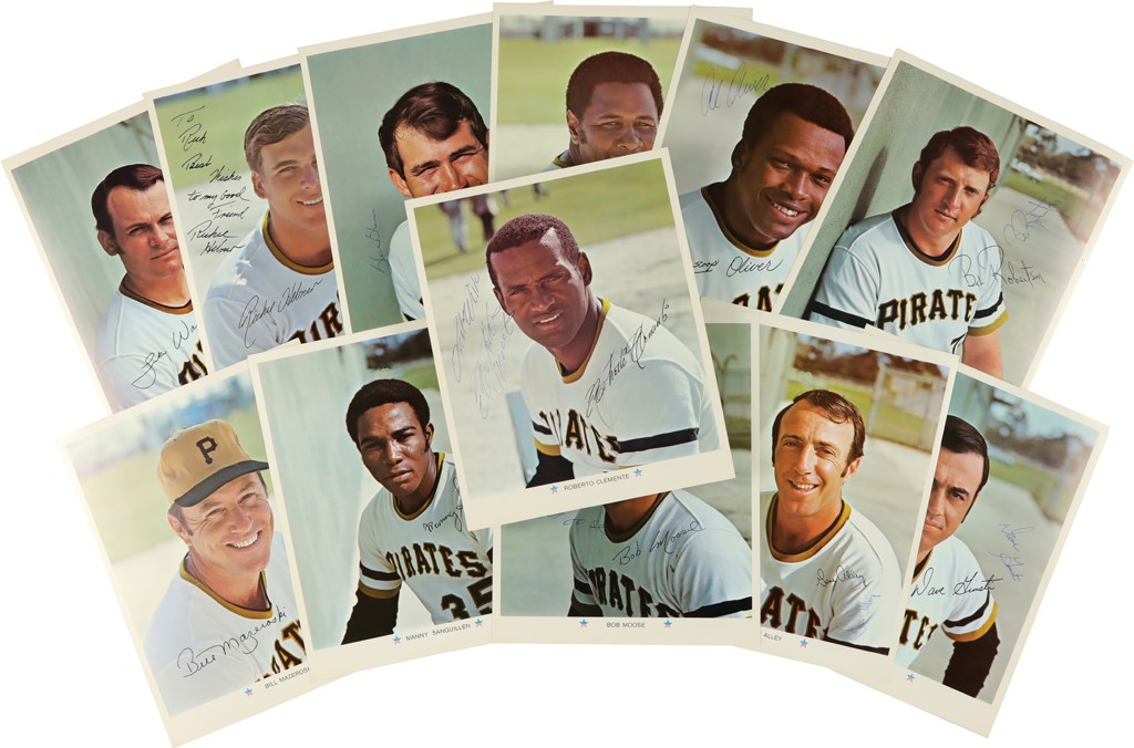 - 1971 Arco Pittsburgh Pirates Signed Near-Complete Set with Roberto Clemente (10/12)
