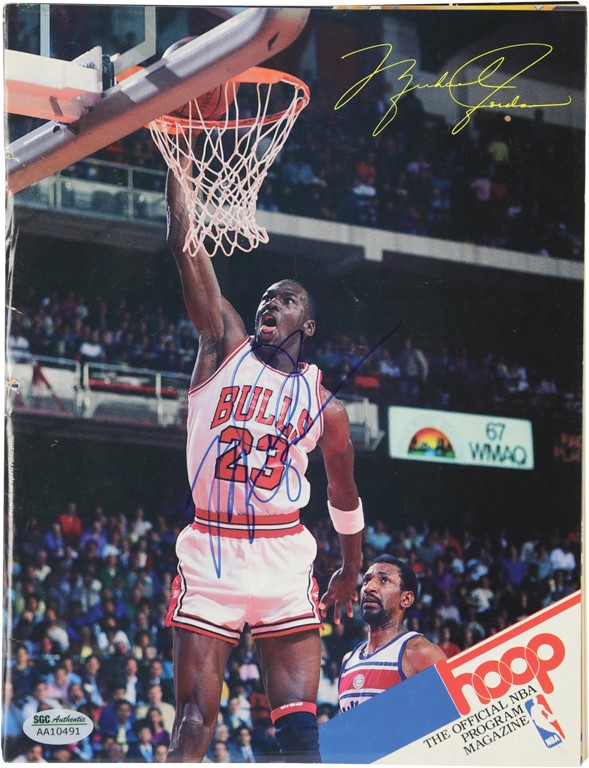 Basketball - 1986 Michael Jordan Vintage Signed Chicago Bulls Program (SGC)