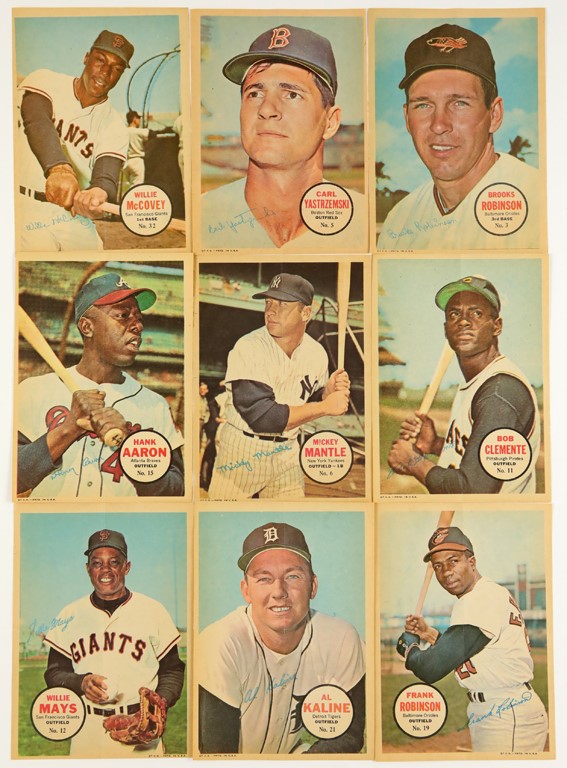 - 1967 Topps Pin-Up Complete Set (32/32)