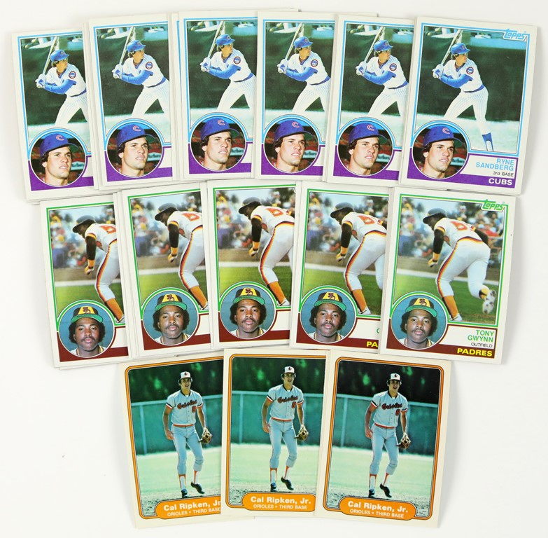 - 1982 Fleer & 1983 Topps Pack Fresh Collection with (32) Sandberg RC‚s & (20) Gwynn RC‚s (140)