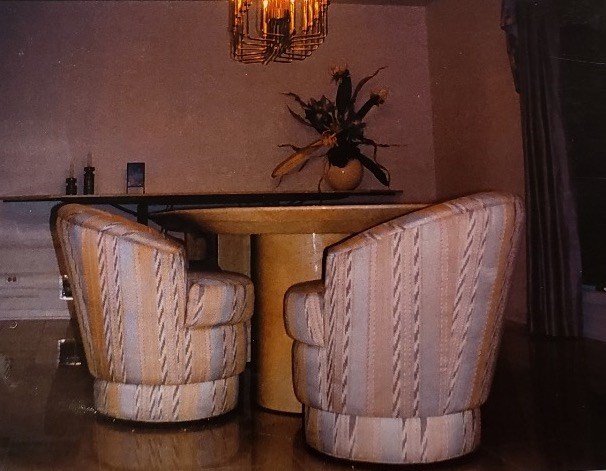 Basketball - Two Swivel Upholstered Chairs from Michael Jordan‚s House - Sources from Residence Purchaser