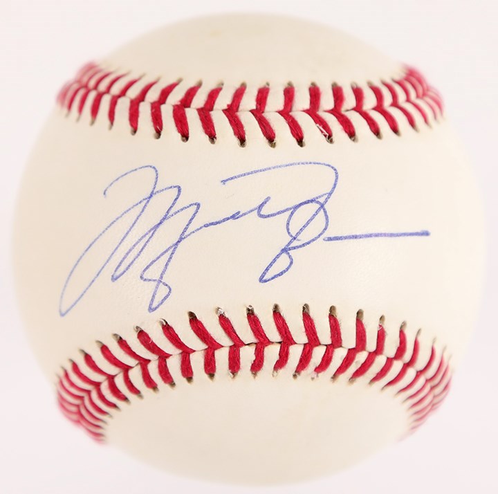 Basketball - Stunning Michael Jordan Single Signed Baseball (UDA)